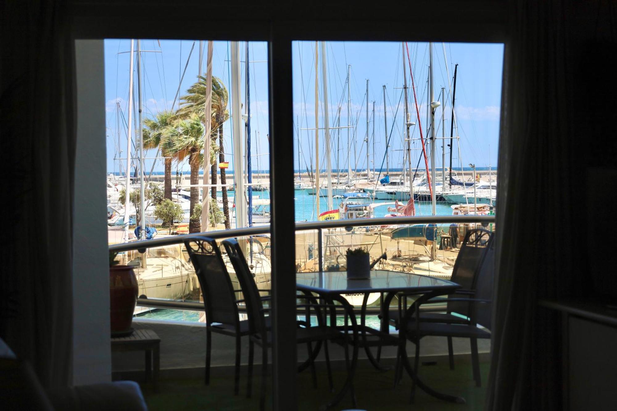Simply Astonishing Location Appartement